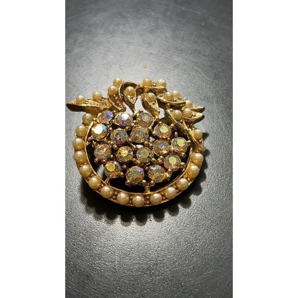 CORO SIGNED PEGASUS AB RHINESTONE PEARL FLOWER 1.5" BROOCH A1209 - Picture 5 of 7